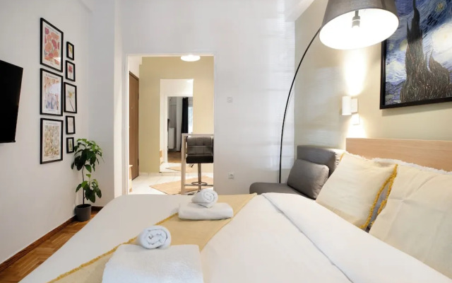 Starry Nights - Elegent Studio in Athens