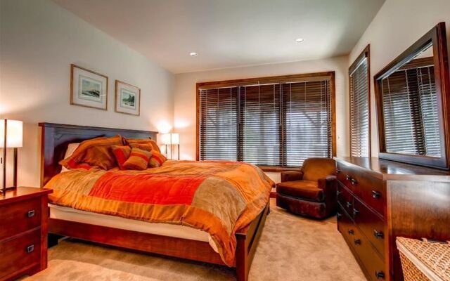 Cawha Outlook Chalet