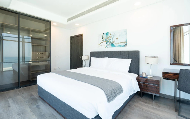 S Plaza Suites Hotel