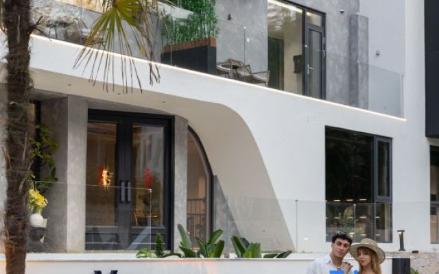 Speech · YANYUQS Designer Private Soup Light Night – People – Huzhou