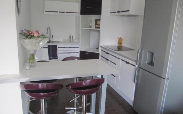 F2 Rez de Jardin (Adults Only)