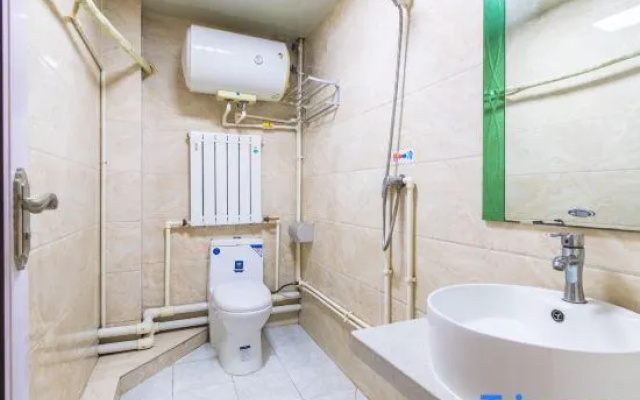 Jiaozhou yingxiang business hotel