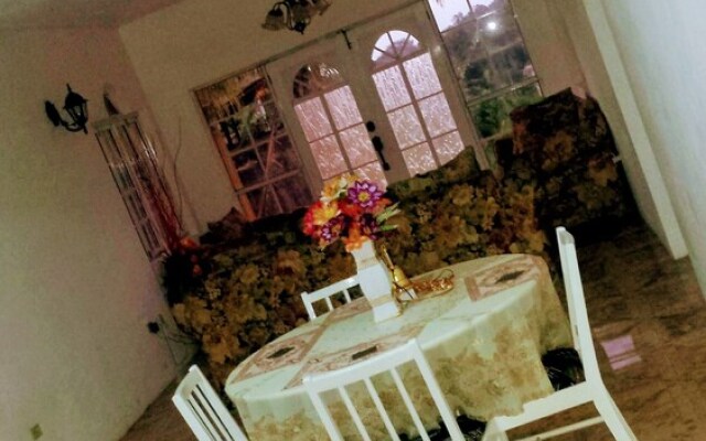 Bamboo Breeze Inn