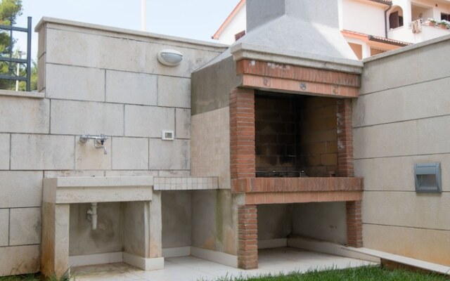 Apartments Lumare with private pool