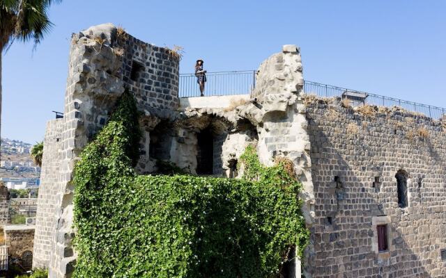 Dona Castle