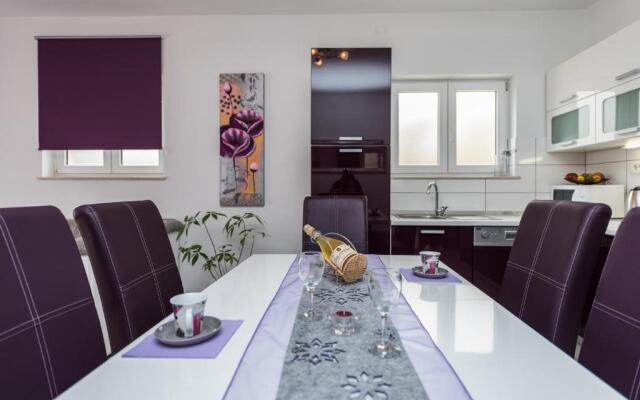 Kristina Apartments