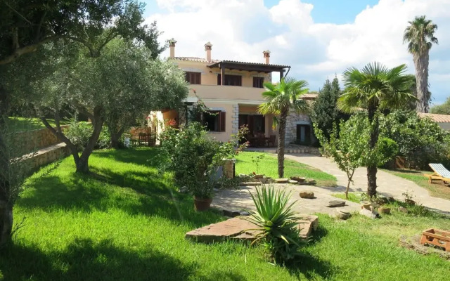 Borgo Le Logge Pool Tanaunella