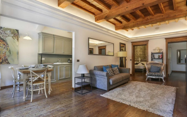 Pontevecchio Stylish Apartment in Florence - Hosted by Sweetstay