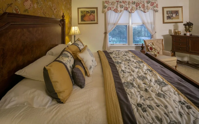 Taylor House Inn