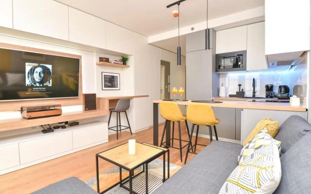 Studio apartment Bee One