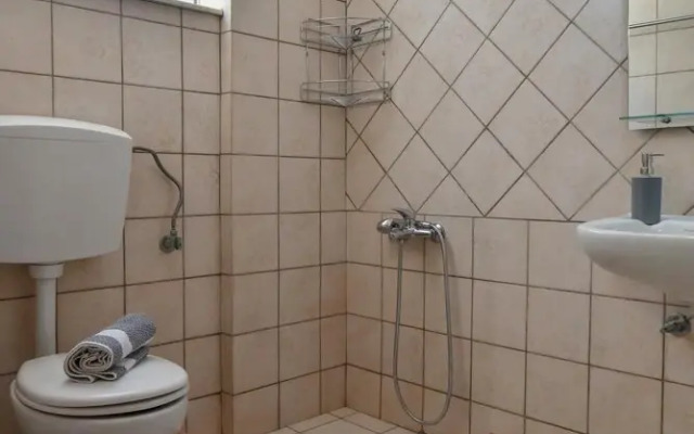 Apartments for 3 2nd Floor