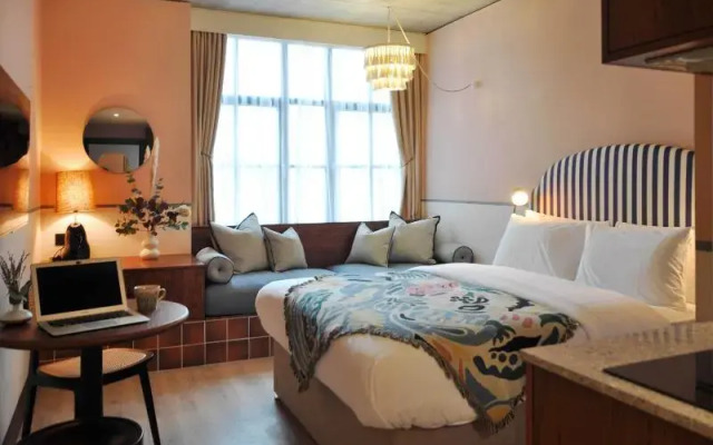 room2 Chiswick