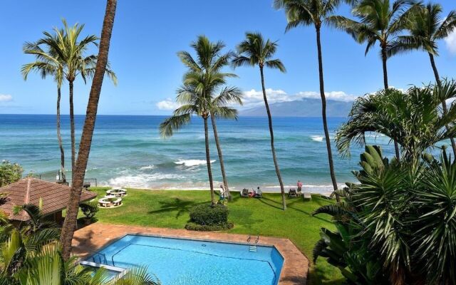Hale Mahina B401 by RedAwning