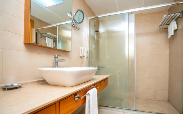 Anemon Kent Çiğli Otel