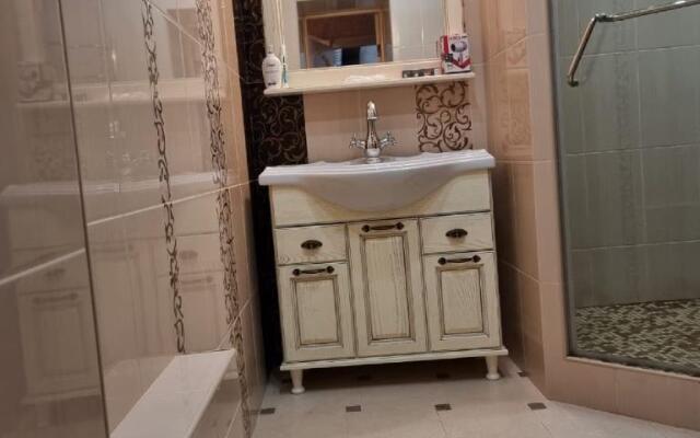 Апартаменты в микрорайоне Царский 5