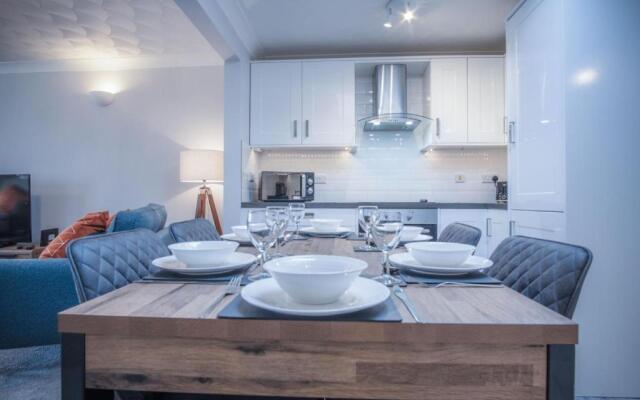 North Beach Heights - 3 Bedroom Penthouse - Tenby