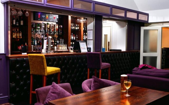 Henley Hotel