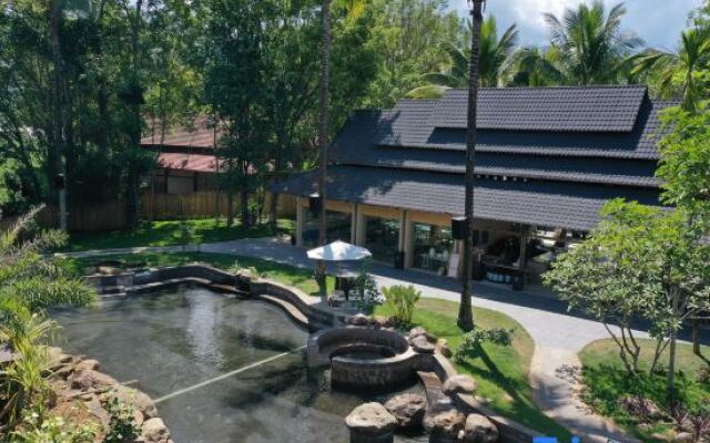 Xishuangbanna Peacock Valley Hot Spring VILLA Resort