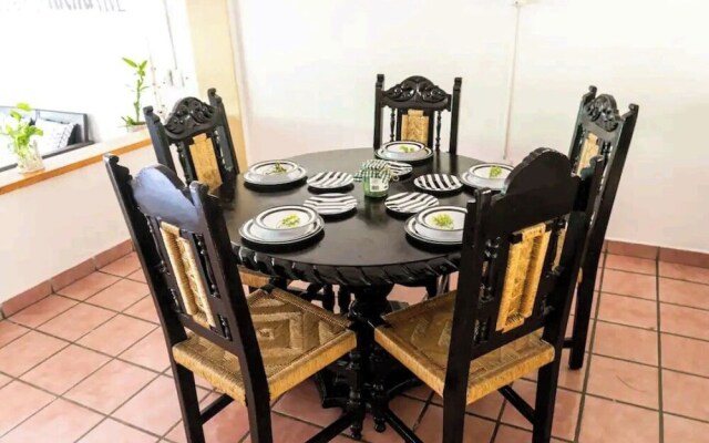 Room in Guest Room - Suite 2 Vena (close to Buses and Supermakets