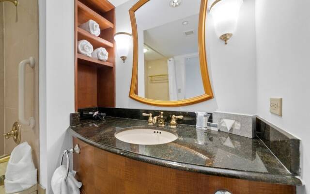 CozySuites  TWO Separate Luxe Ocean Front Condos