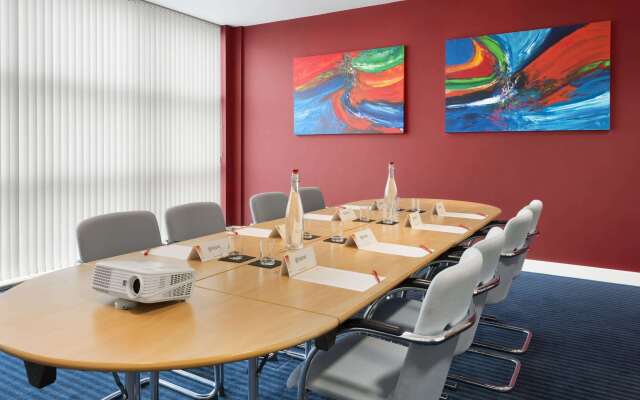 Ramada Encore by Wyndham Doncaster Airport