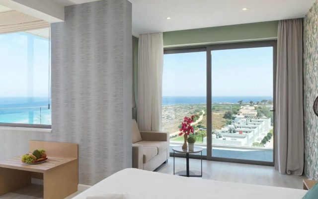 Leonardo Crystal Cove & Spa by the sea - Adults Only