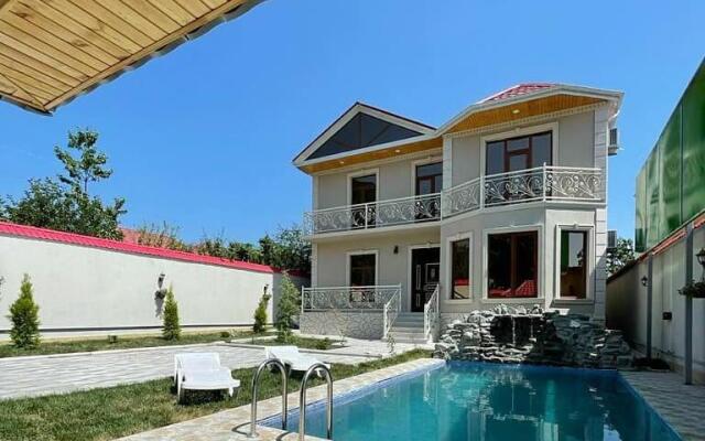Friend's House