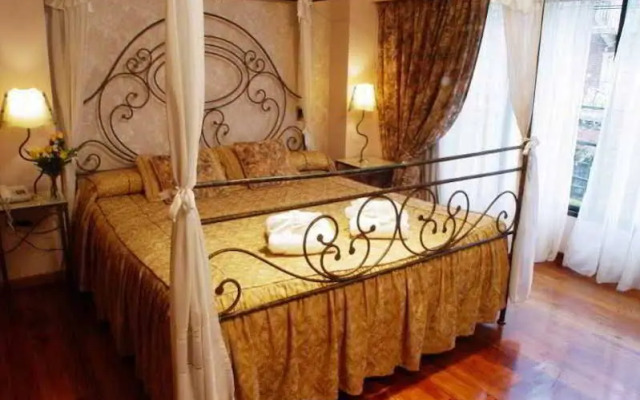 Reina Victoria Suites & Towers
