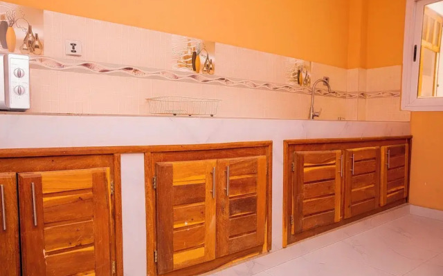 Touraco Suite Hotel Business