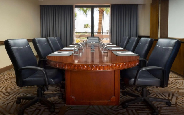 Hilton Phoenix Airport