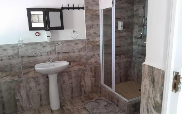El Shadai Guest House