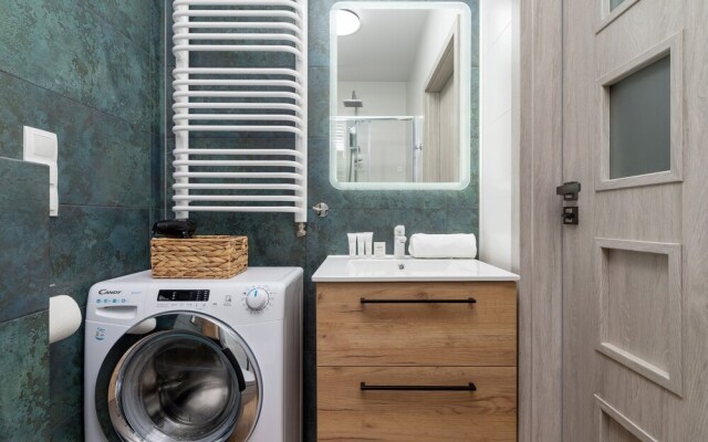 Expo Cracow Apartment by Renters
