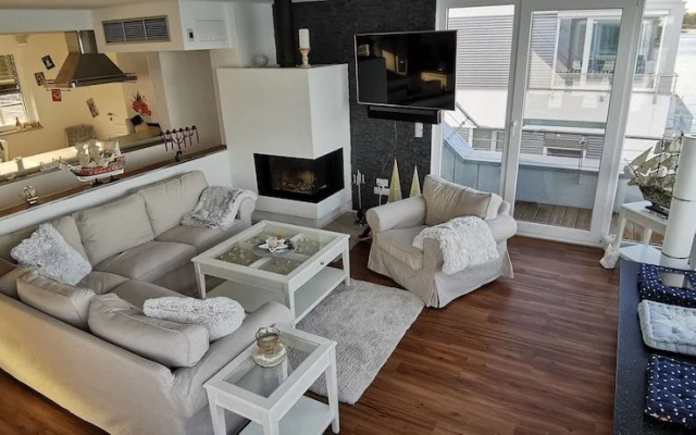 Schwimmendes Ferienhaus Robby II