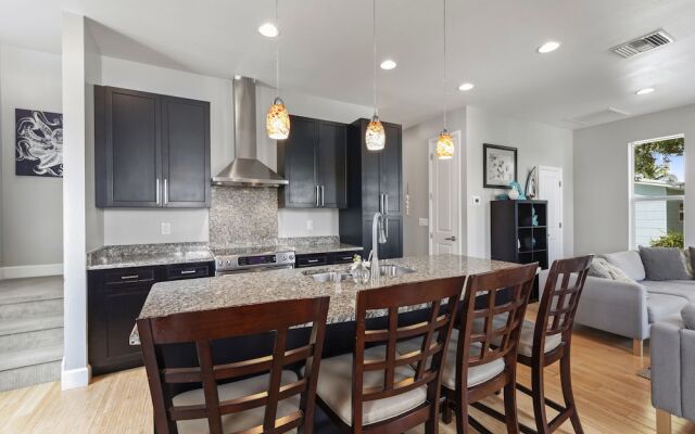 Miramar Beach House - Four Bedroom Home