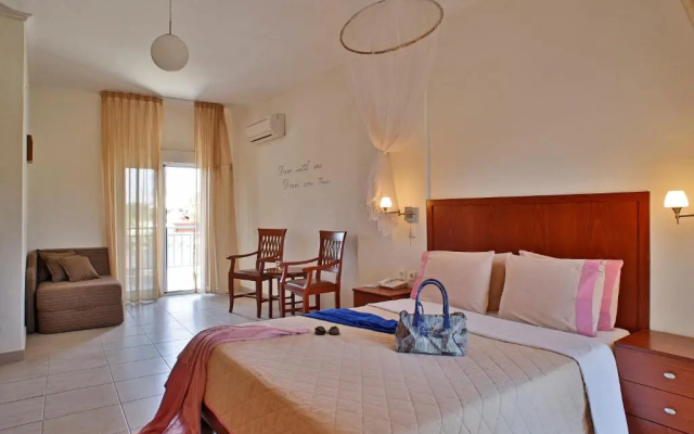 Stratos Hotel