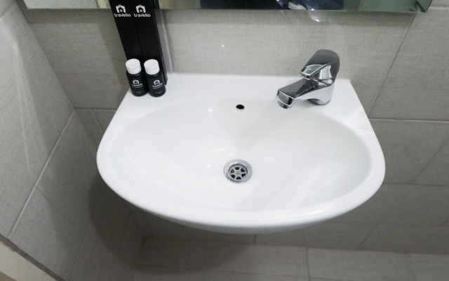 Studio Apartment Connected to Mall at Anderson Supermall Mansion – Bathroom – Surabaya