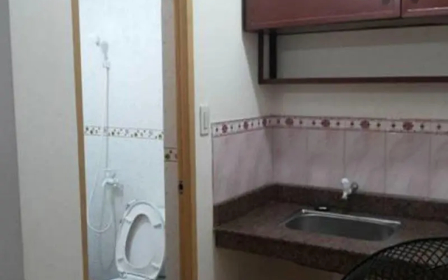 Budget Studio Unit in Makati