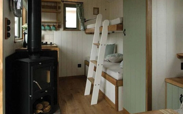 Rose Shepherds Hut