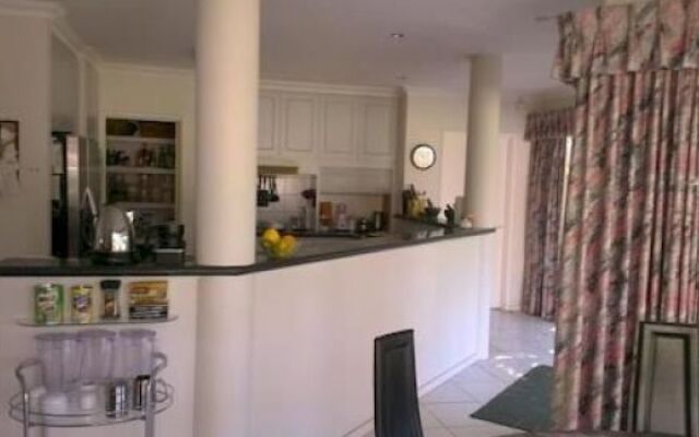 The Vines Avenue Guesthouse
