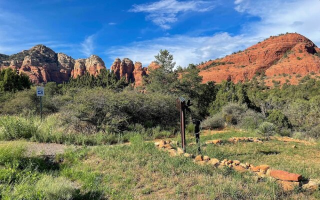 Home Near Amitabha Stupa & Peace Park in Sedona!