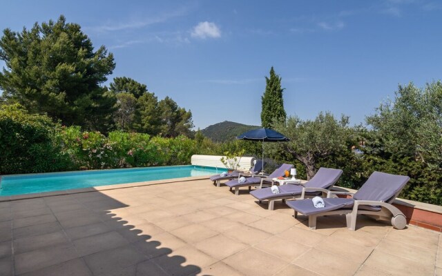 Serene Villa in Caunes-minervois With Private Pool