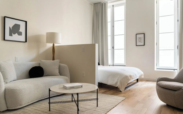 Maison Place Jacques-Cartier by Luxury In Transit