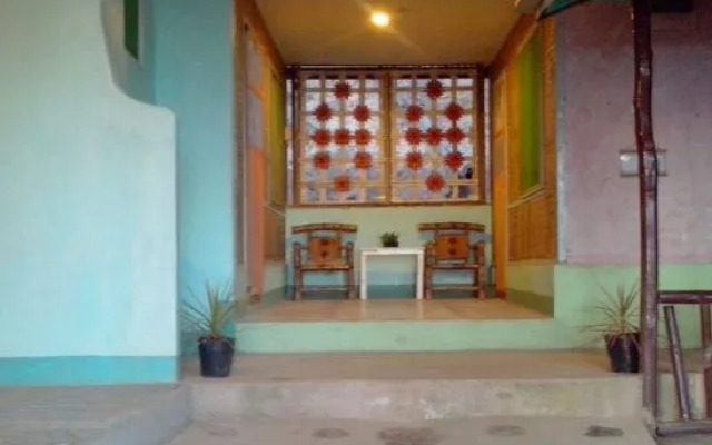 Basio's Place Tourist Inn by RedDoorz