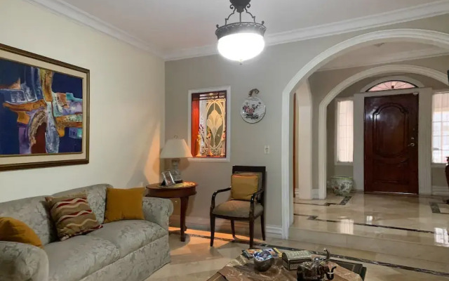 Cesar's House Guayaquil Home Rental