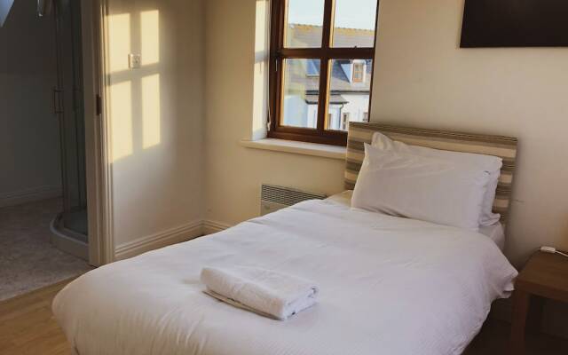 Hookless Holiday Homes