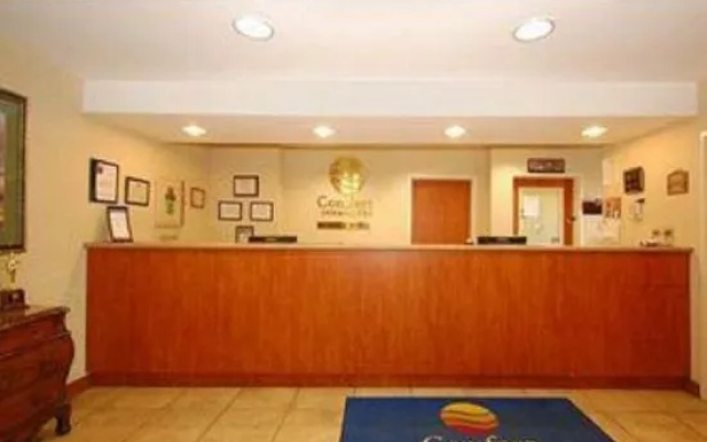 Comfort Inn & Suites
