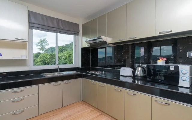 GoldStone Residency Patong , Phuket