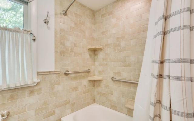 Charming Highland Falls Home < 2 Mi to West Point!