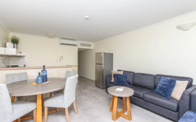 Inner City One Bedroom Apartment 27