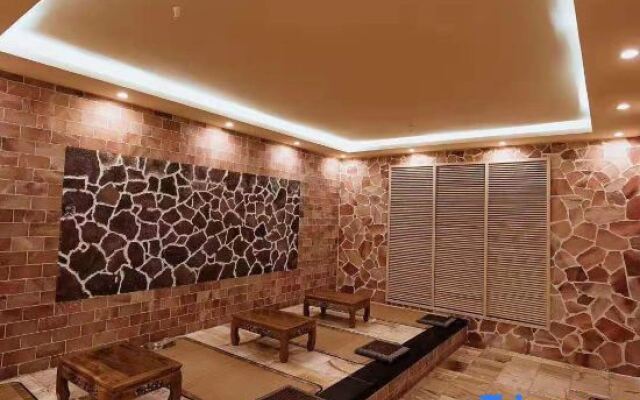 Xinwei Hot Spring Hotel